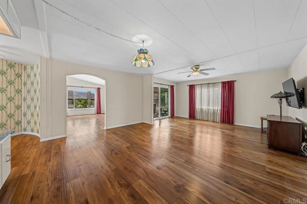 275 S Worthington 5, Spring Valley, CA 91977