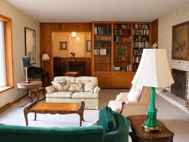 25 Larkin Street, Madison, WI 53705