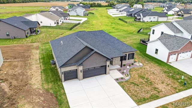 604 Tea Olive Boulevard, O'fallon, IL 62269