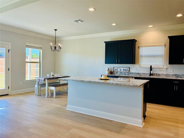 636 SANDY RIDGE Circle, Shreveport, LA 71107