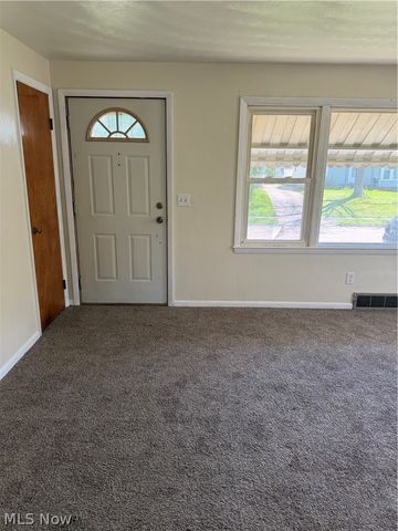 809 12th Street SW, Massillon, OH 44647
