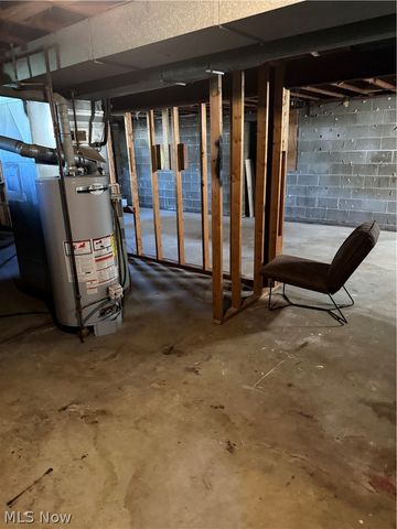809 12th Street SW, Massillon, OH 44647