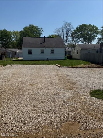 809 12th Street SW, Massillon, OH 44647