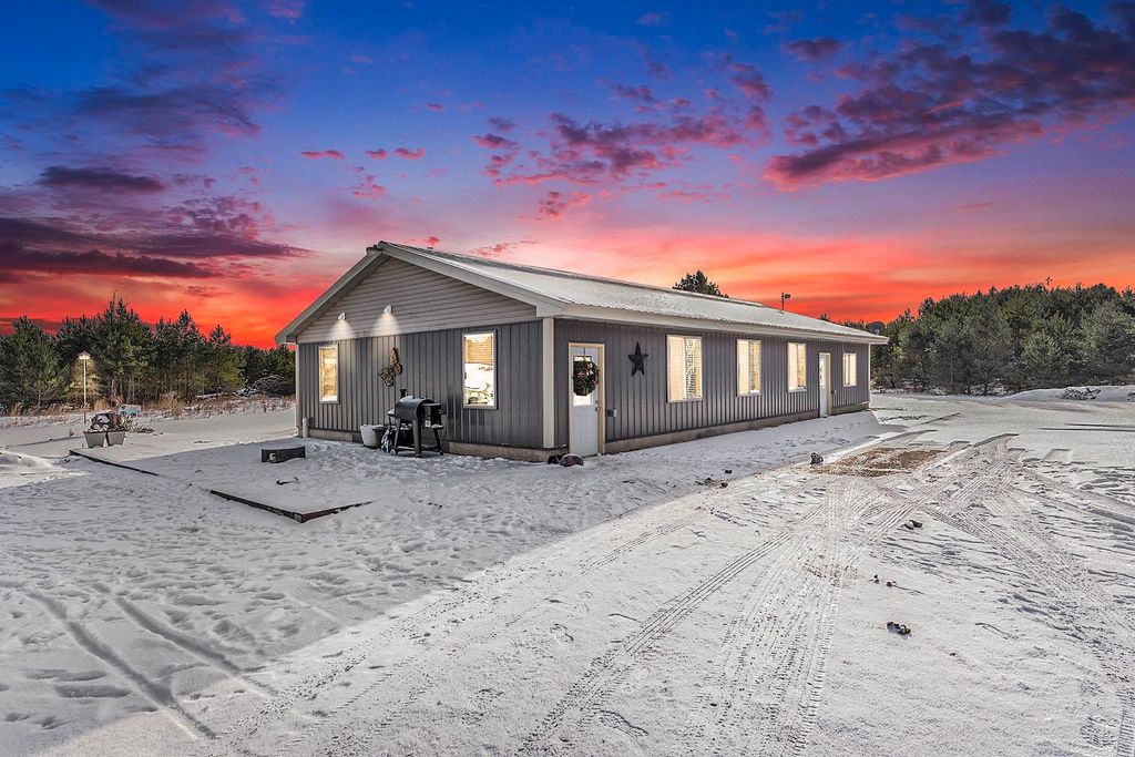 6448 SW Gonyer Road, Fife Lake, MI 49633