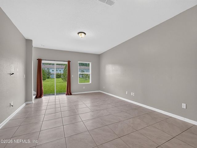 940 CAPITOL Parkway, Jacksonville, FL 32218