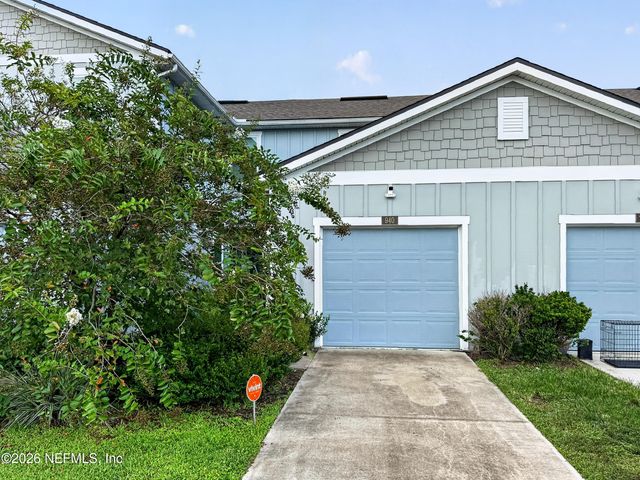 940 CAPITOL Parkway, Jacksonville, FL 32218