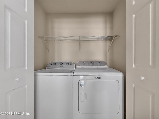 940 CAPITOL Parkway, Jacksonville, FL 32218