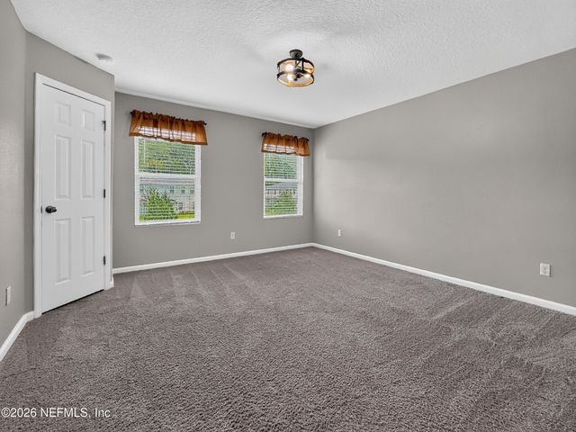 940 CAPITOL Parkway, Jacksonville, FL 32218