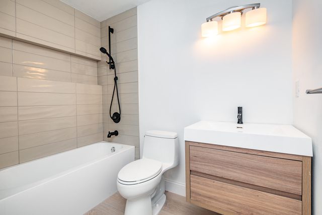 380 NW 67th Street J204, Boca Raton, FL 33487