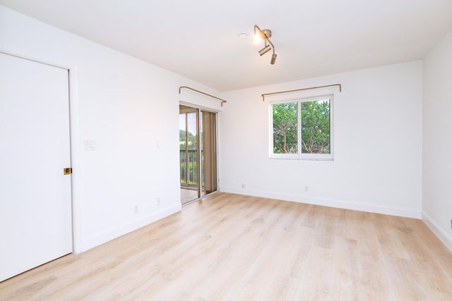 380 NW 67th Street J204, Boca Raton, FL 33487