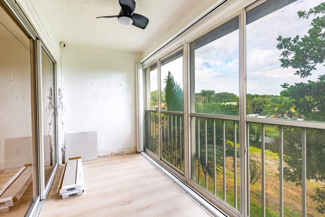 380 NW 67th Street J204, Boca Raton, FL 33487