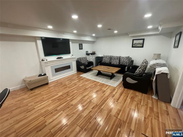 248 Kingsland Avenue 1, Lyndhurst, NJ 07071