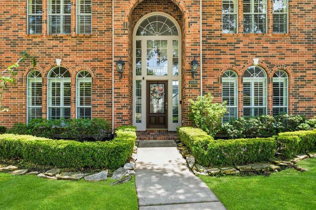 1806 Wild Violet Court, Sugar Land, TX 77479