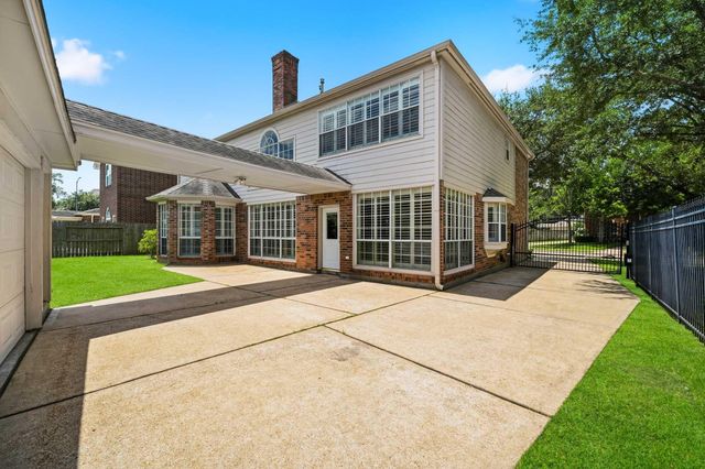 1806 Wild Violet Court, Sugar Land, TX 77479