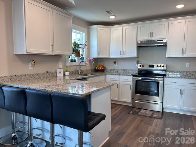 606 E Carpenter Street, Dallas, NC 28034