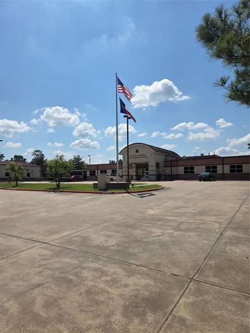 2580 N Loop 336 E, Conroe, TX 77304