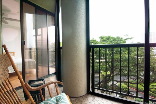 60 N Beretania Street 604, Honolulu, HI 96817