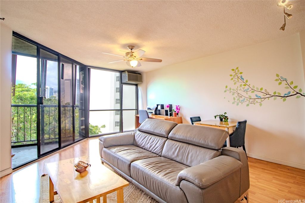 60 N Beretania Street 604, Honolulu, HI 96817