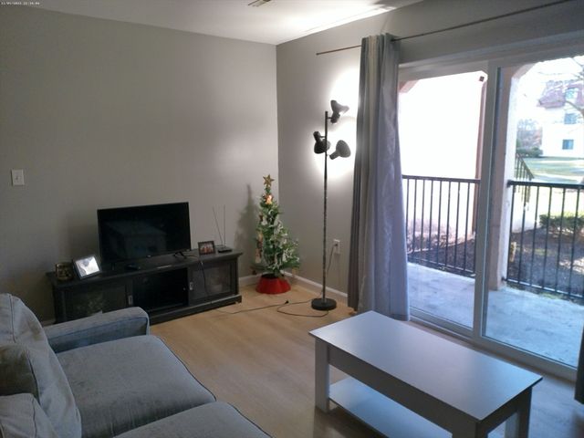 685 Oak Street 2-1, Brockton, MA 02301