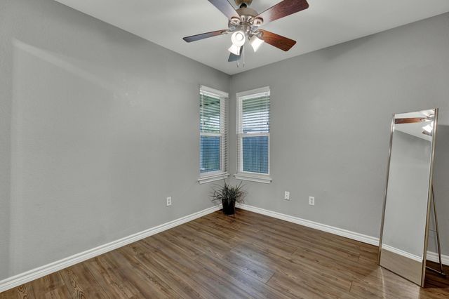 1905 Castle Gate CIR, San Marcos, TX 78666