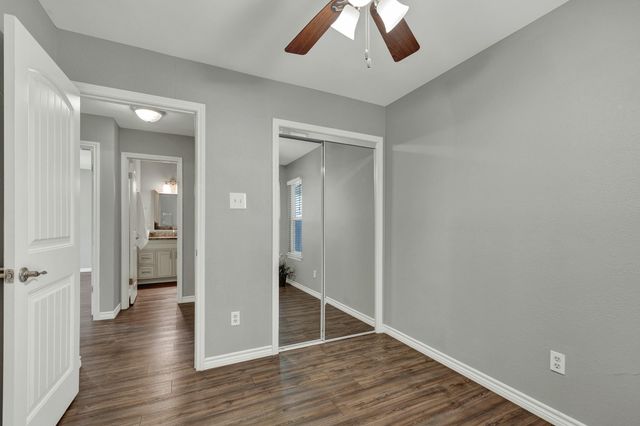 1905 Castle Gate CIR, San Marcos, TX 78666