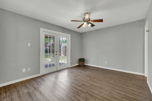 1905 Castle Gate CIR, San Marcos, TX 78666