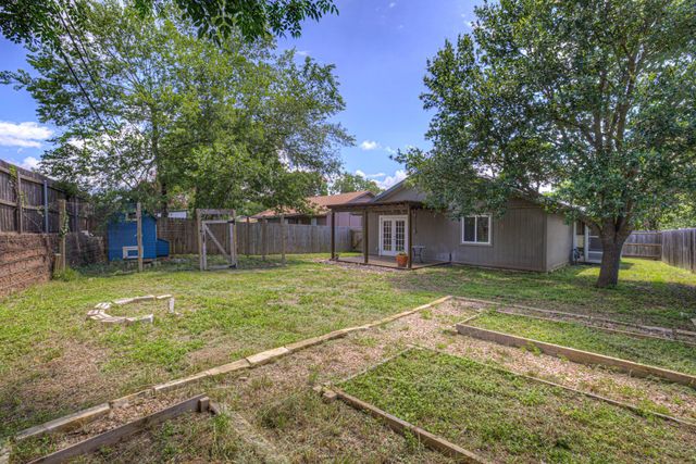 1905 Castle Gate CIR, San Marcos, TX 78666