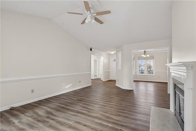 404 Dahoon CT, Chesapeake, VA 23320