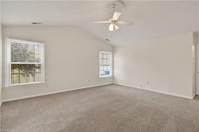 404 Dahoon CT, Chesapeake, VA 23320