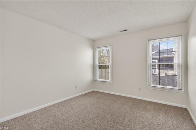 404 Dahoon CT, Chesapeake, VA 23320