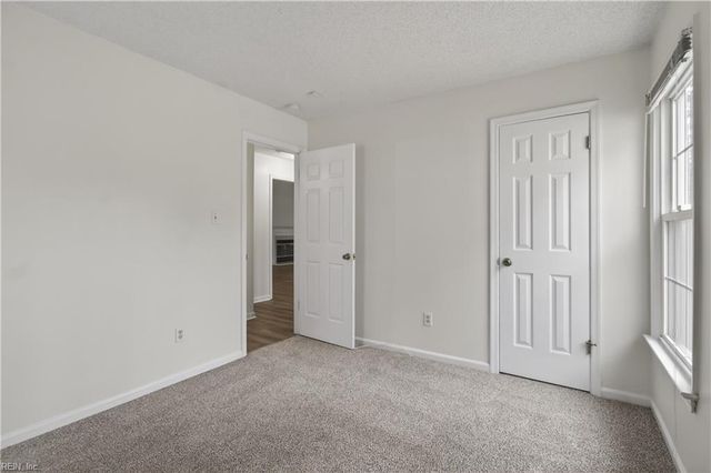 404 Dahoon CT, Chesapeake, VA 23320