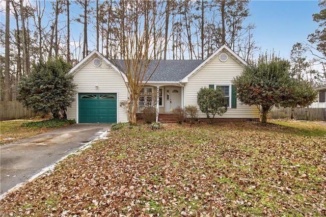 404 Dahoon CT, Chesapeake, VA 23320