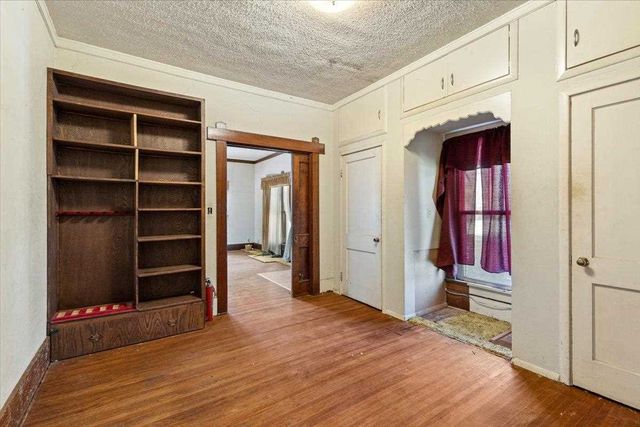 321 N 3rd St, Walters, OK 73572