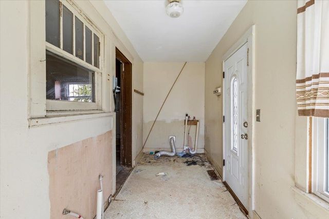 321 N 3rd St, Walters, OK 73572