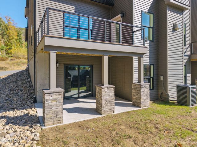 24 Hill Crest Lane UNIT 6, Lake George, NY 12845