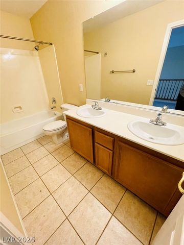 2722 La Porte Court, Henderson, NV 89052