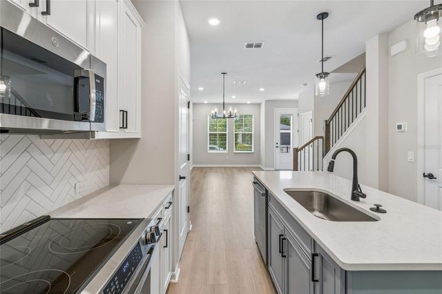 4353 ROUSH AVENUE, Orlando, FL 32803