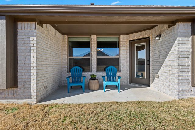 620 Bayonet Drive, Fort Worth, TX 76108