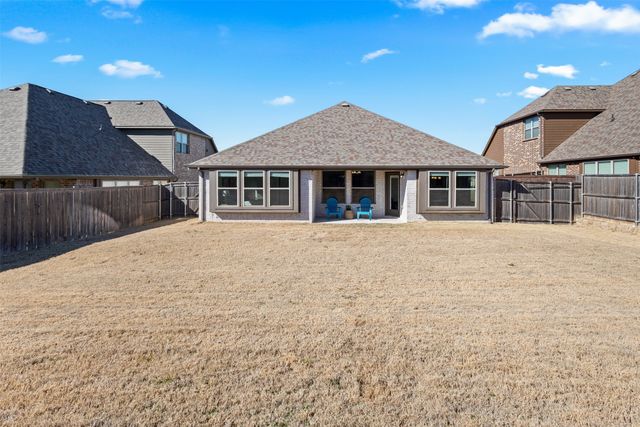 620 Bayonet Drive, Fort Worth, TX 76108
