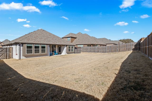 620 Bayonet Drive, Fort Worth, TX 76108