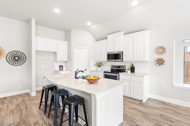 620 Bayonet Drive, Fort Worth, TX 76108