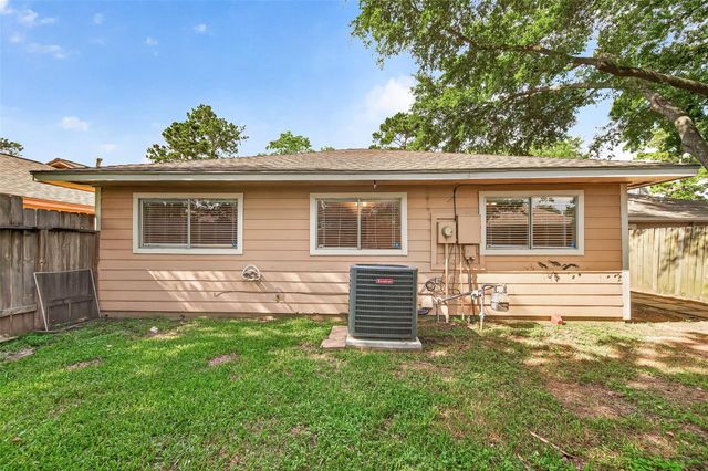 9231 Rippling Fields Drive, Houston, TX 77064