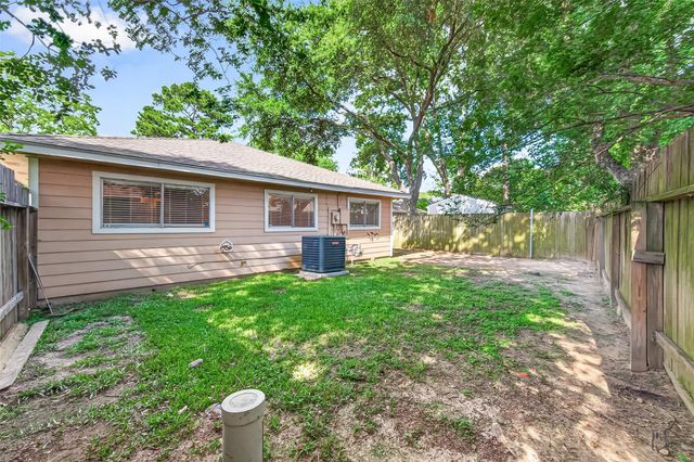 9231 Rippling Fields Drive, Houston, TX 77064