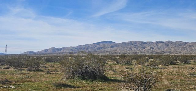 105th Street West, Rosamond, CA 93560