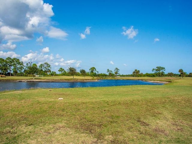 602 Gossamer Wing Way, Sebastian, FL 32958