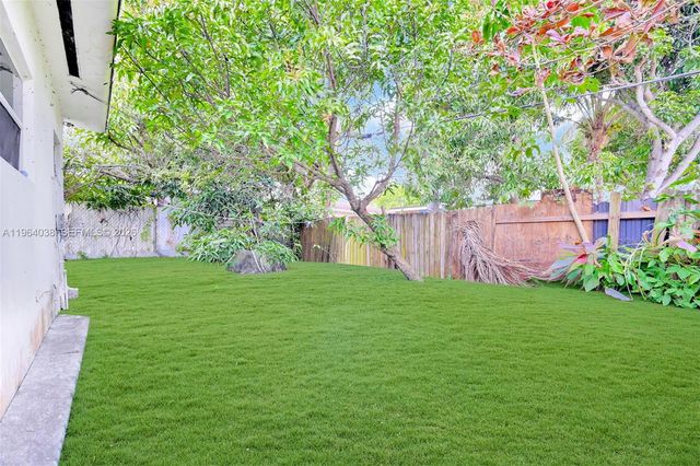 1393 NW 102nd St 1393, Miami, FL 33147