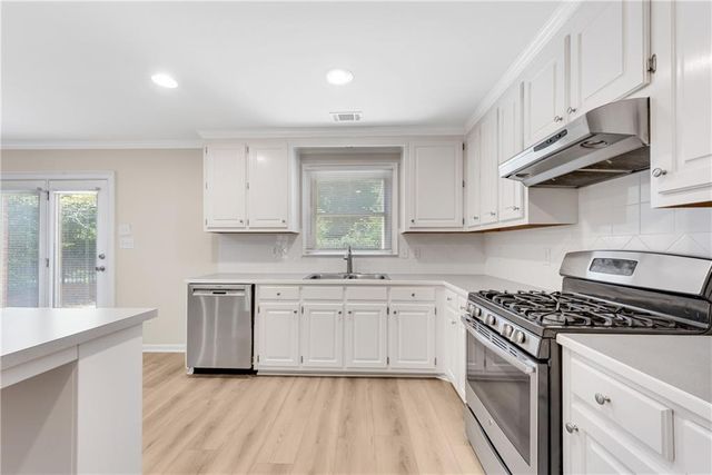 1080 Old Roswell Road, Roswell, GA 30076