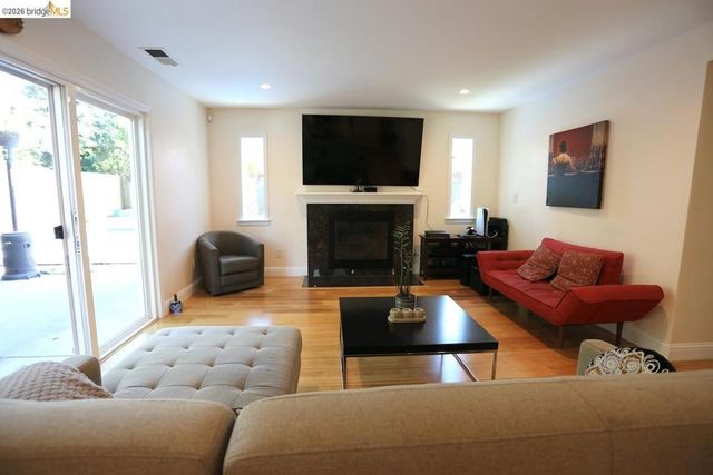 2198 La Orinda Pl, Concord, CA 94518
