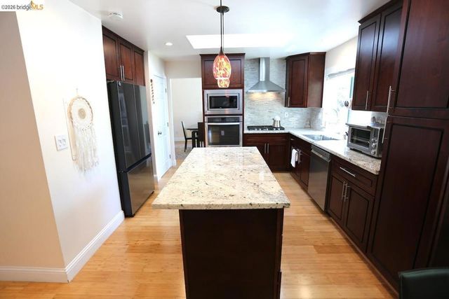 2198 La Orinda Pl, Concord, CA 94518