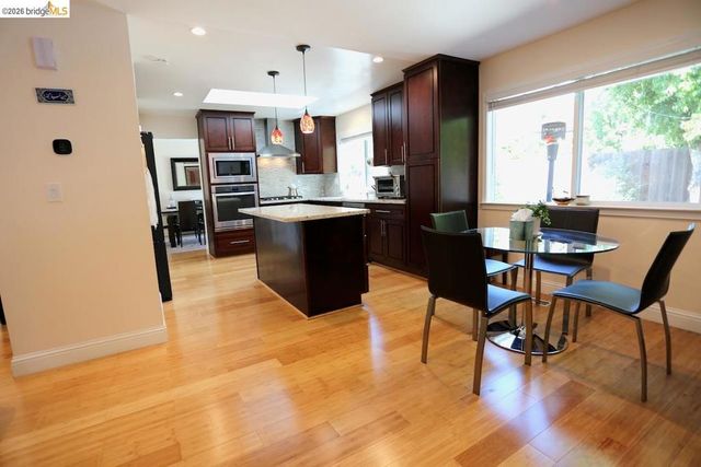 2198 La Orinda Pl, Concord, CA 94518